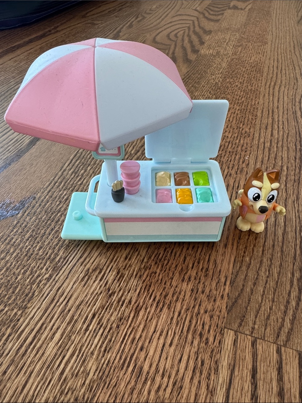 Bluey Bingo’s Ice Cream Cart